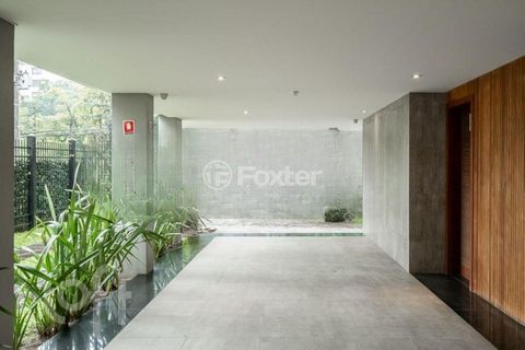 Image 4 - 900699