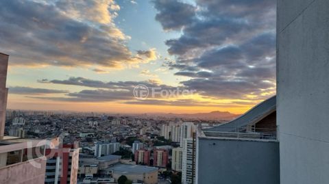 Image 17 - 900703