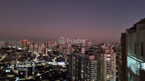 Image 18 - 900703
