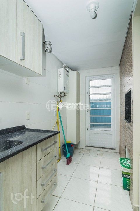 Image 7 - 900704