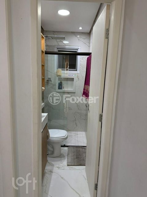 Image 10 - 900716