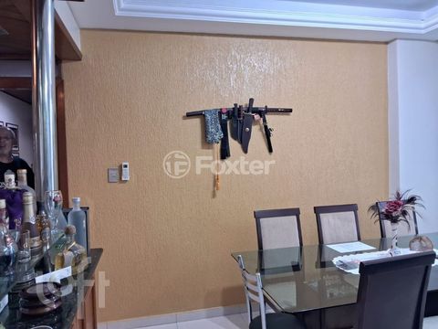 Image 3 - 900717
