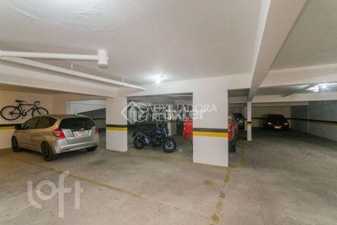 Image 11 - 900728