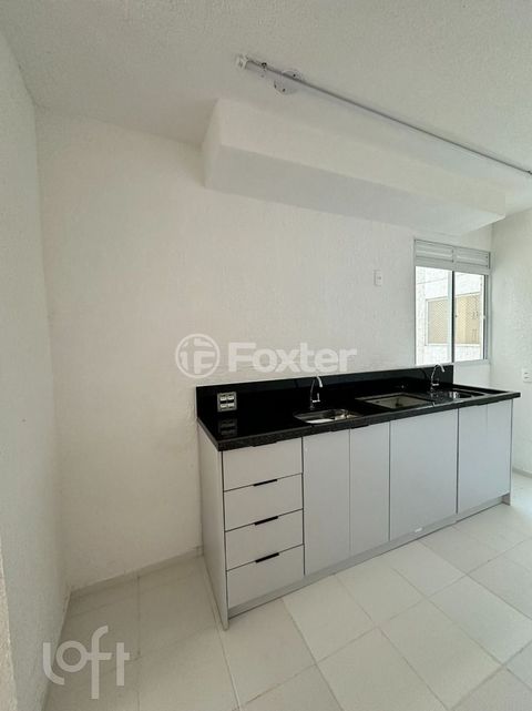 Image 5 - 900735