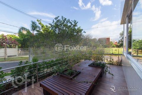 Image 9 - 900736