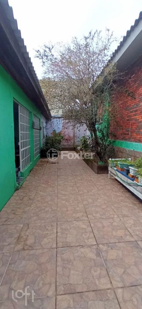 Image 17 - 900740