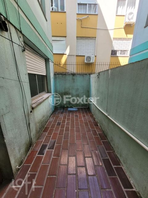 Image 6 - 900742