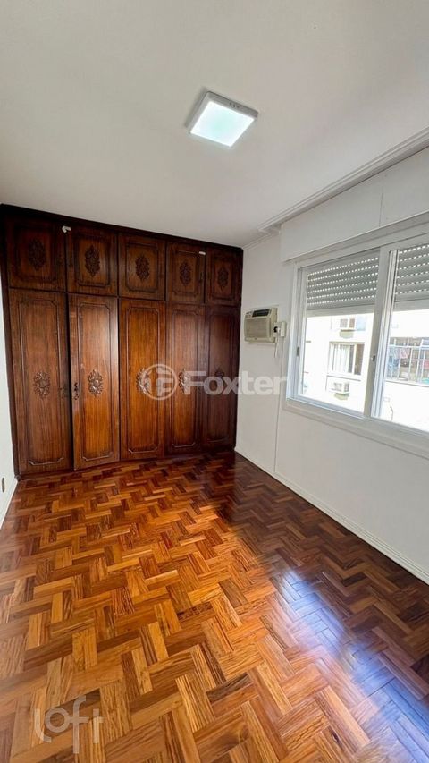 Image 8 - 900748