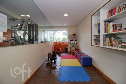 Image 1 - 900749