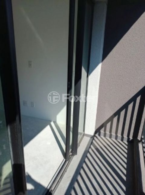 Image 3 - 900755