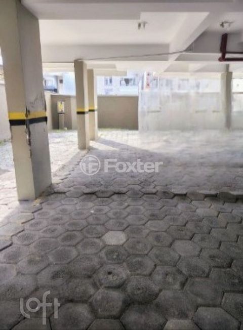 Image 10 - 900757