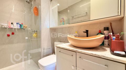 Image 8 - 900765