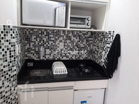 Image 4 - 900770