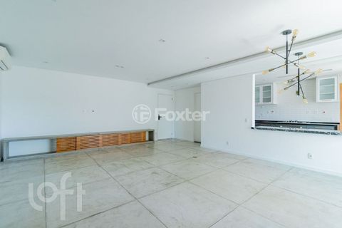 Image 4 - 900784