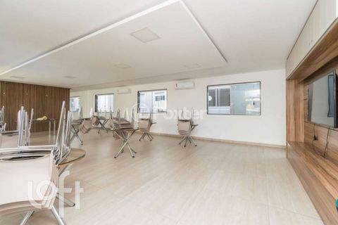 Image 4 - 900787