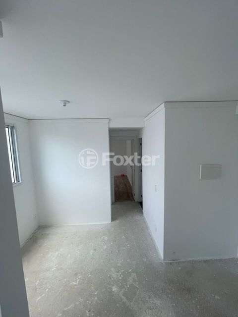 Image 5 - 900817
