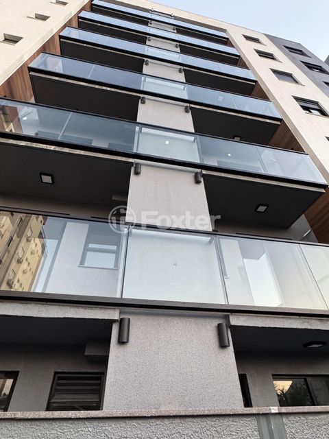 Image 9 - 900820