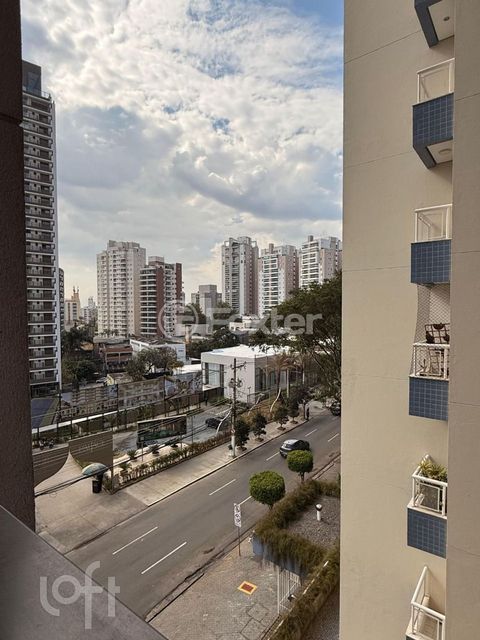 Image 11 - 901095