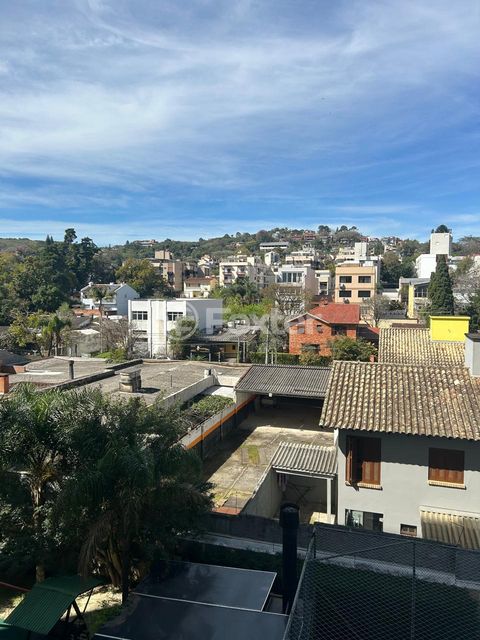 Image 10 - 902295