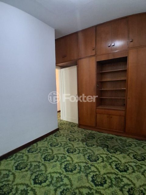 Image 5 - 902318