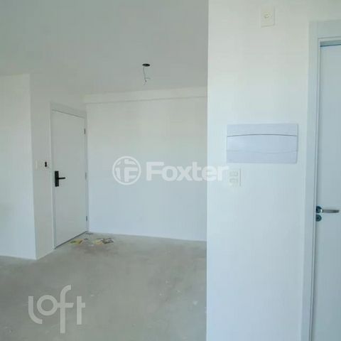 Image 1 - 902889