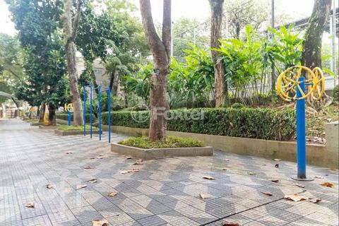 Image 17 - 902928