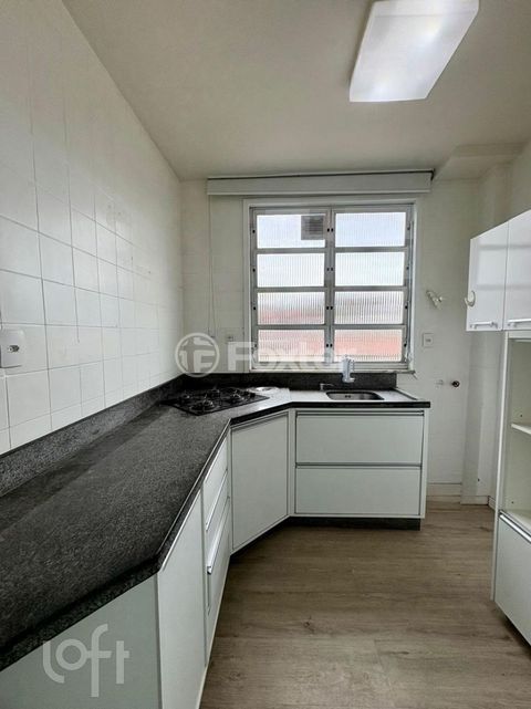 Image 7 - 903359