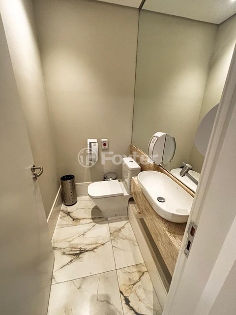 Image 4 - 903513