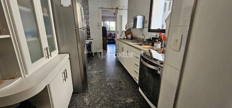 Image 11 - 903796