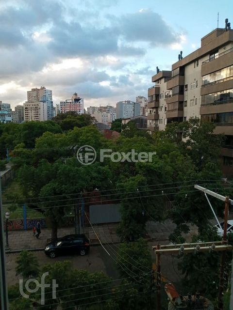 Image 18 - 904144
