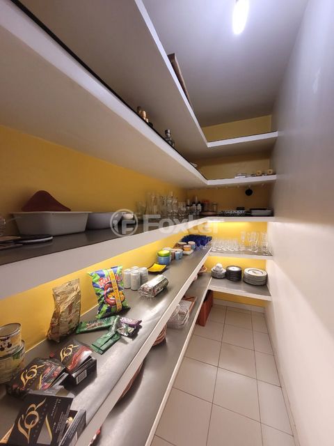 Image 9 - 904567
