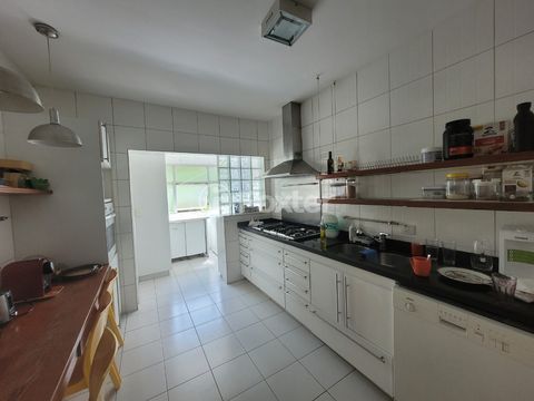 Image 7 - 904567