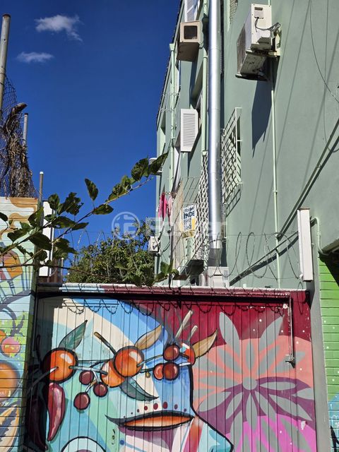 Image 6 - 904680