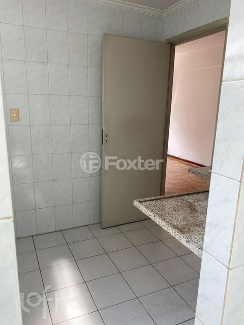 Image 11 - 904702