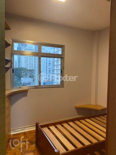 Image 4 - 904702