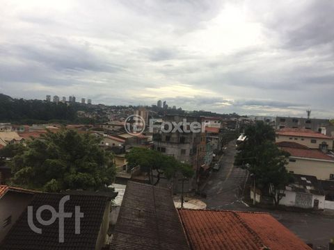 Image 17 - 904705