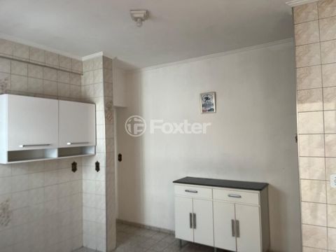 Image 4 - 904737