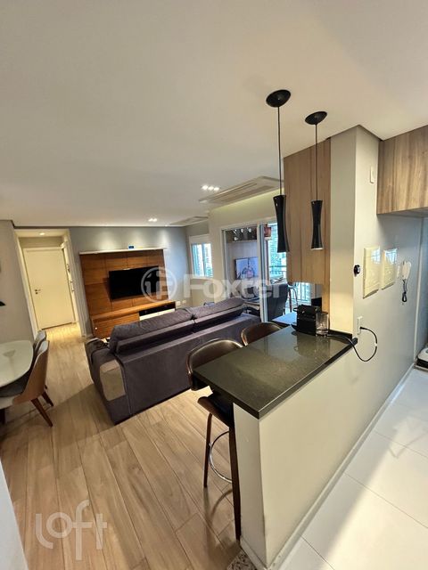 Image 3 - 904875