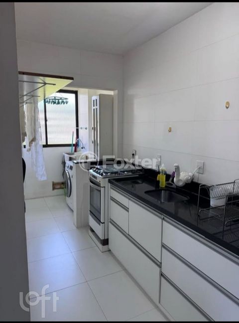 Image 15 - 905435