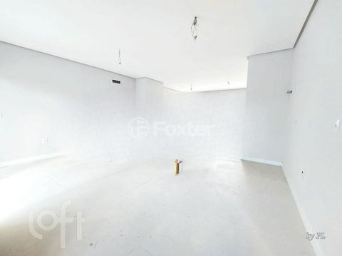Image 10 - 906411