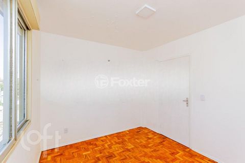 Image 19 - 910352