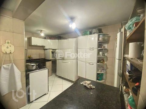 Image 6 - 910843