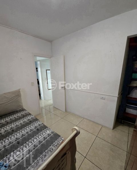 Image 10 - 913652