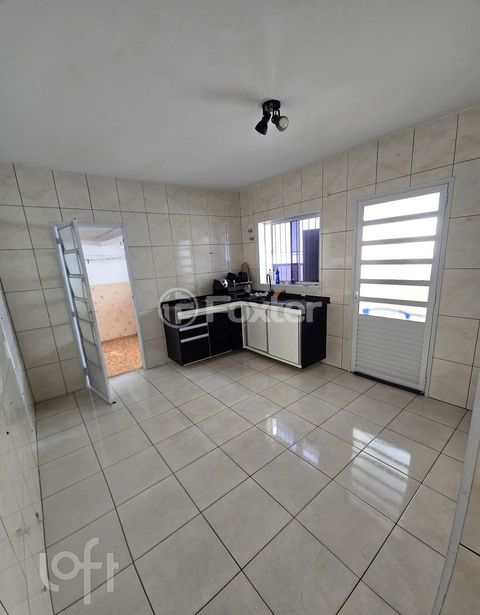 Image 6 - 913652
