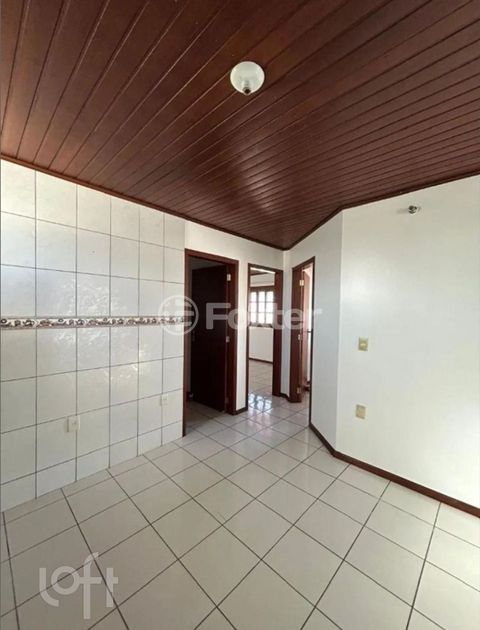 Image 7 - 914940