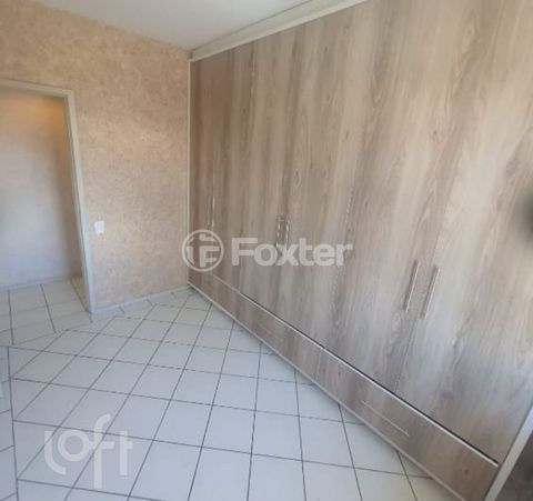 Image 7 - 914949