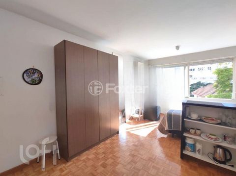 Image 7 - 914951