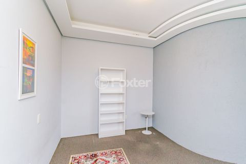 Image 5 - 915007