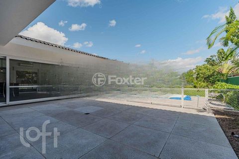 Image 13 - 915012