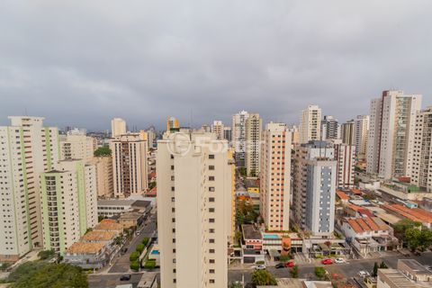 Image 4 - 915045